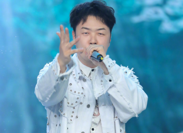 杜海涛|33岁杜海涛瘦成权志龙，190斤减到160斤，坦言：减肥秘诀在于运动