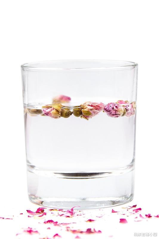 养颜|阿姨看起来那么年轻,原来一直在喝这款养颜茶,女神必备哦