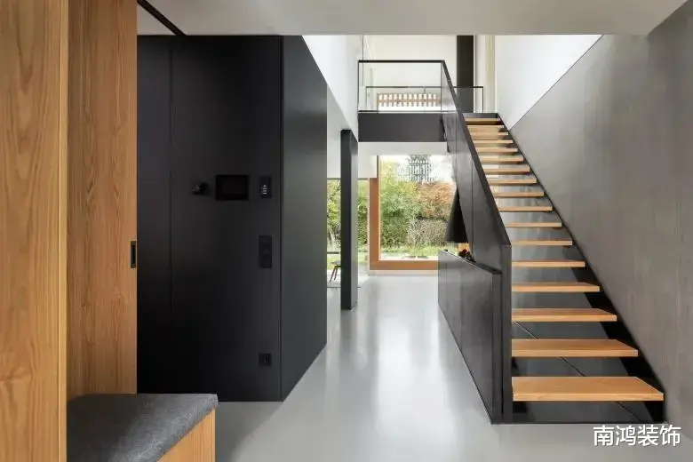 |买不上复式别墅，就不能研究“楼梯”了吗？ 那就安排！