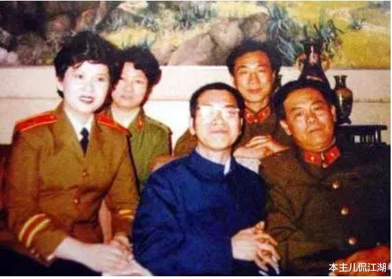 春晚|董文华“毁灭史”，她到底经历了什么？