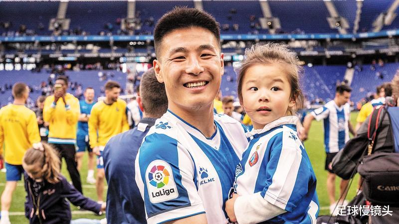 西班牙人|狂轰70球!西班牙人踢疯了,奖杯运抵巴塞罗那,武磊迎3大喜讯