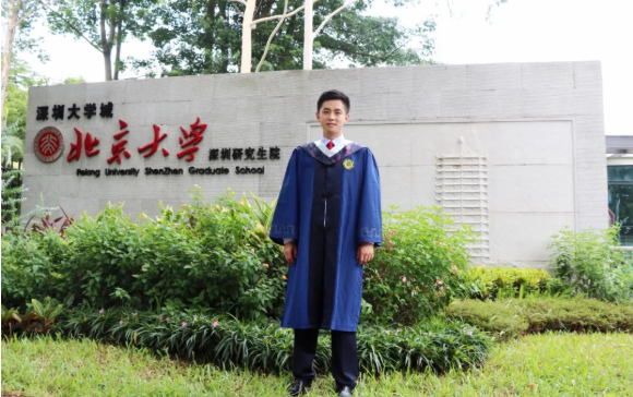 InsDaily|4岁身家千万，比杨紫还红，却被父母败光财产：他怎么混成这样？