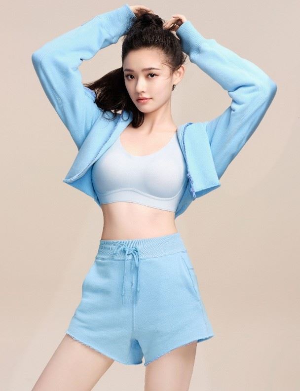 周星驰|难怪周星驰最宠爱她！25岁身材超惹火