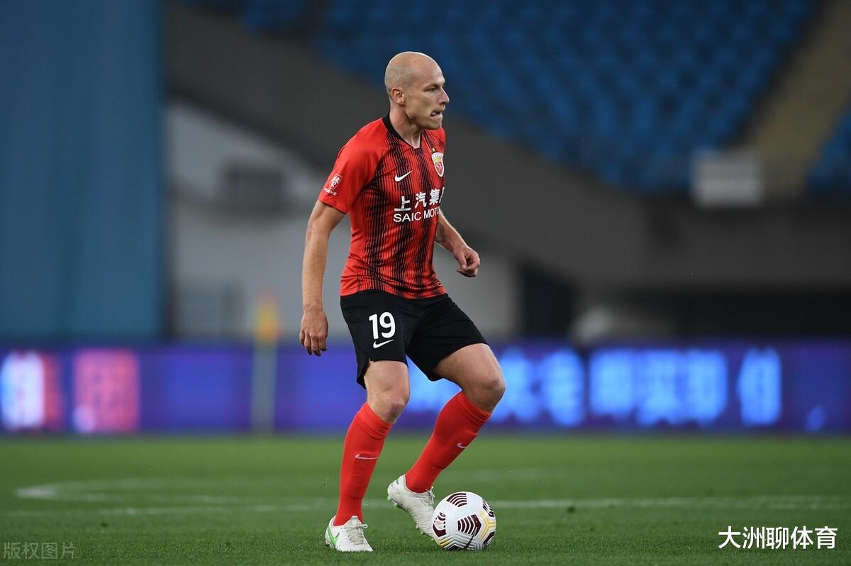 朗多|晚上20点！中超传来喜讯：前英超名将落选国家队，武汉队不好受了