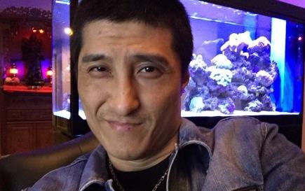 胡兵|50岁的胡兵，和兄弟走上分岔路，错过2个女人，现在还孤身一人