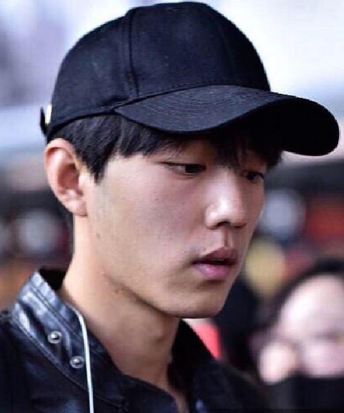 殷世航|蔡徐坤：我卸妆了，肖战：我也卸妆了，龚俊：我没眼花吧