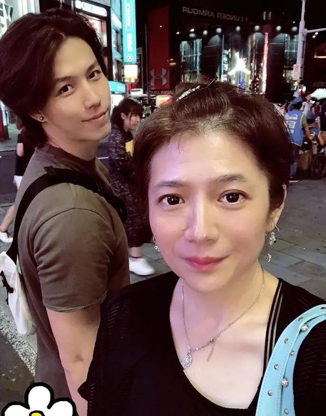 林禹|林瑞阳儿子出道，与男星上演忘情激吻桥段，无意继承百亿家产