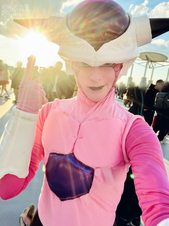 Cosplay|日本Comiket99同人展上，将原作逼疯的魔性Cosplay！