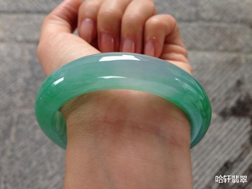 翡翠手镯|戴了那么久的翡翠手镯,这些冷知识你可能不知道