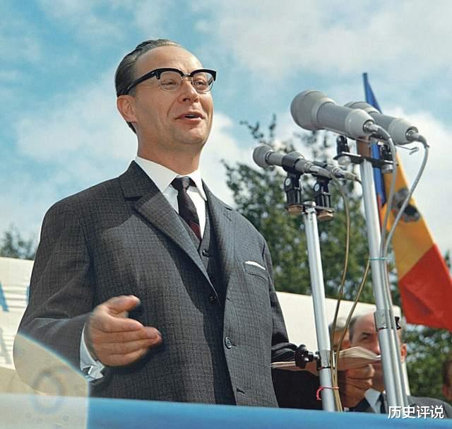 苏联|1968年，苏联特种兵突袭布拉格，30万苏军6小时，横扫捷克！