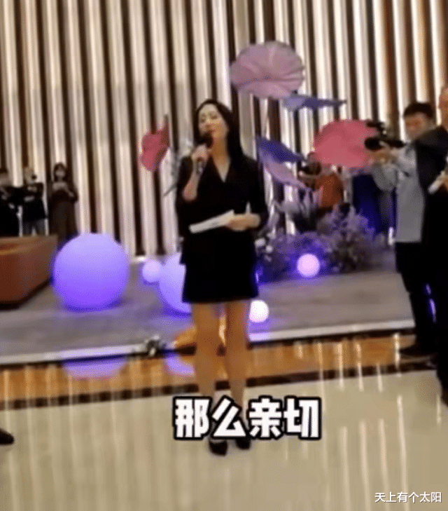 天上有个太阳 女神孟晚舟回国后风格大变,演绎出高级感和女神范,状态重回巅峰!