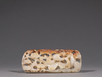 和田玉籽料|旧藏 和田玉籽料镂空龙纹玉件。