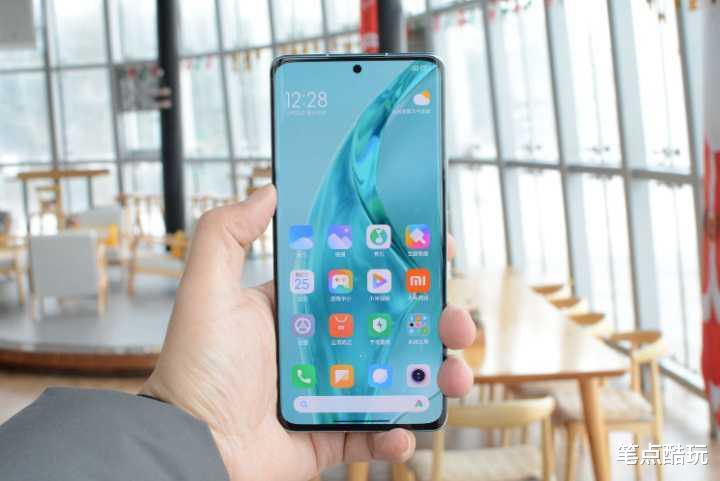 荣耀|5项对比告诉你,入手小米12不如选Redmi K40,不服来辩