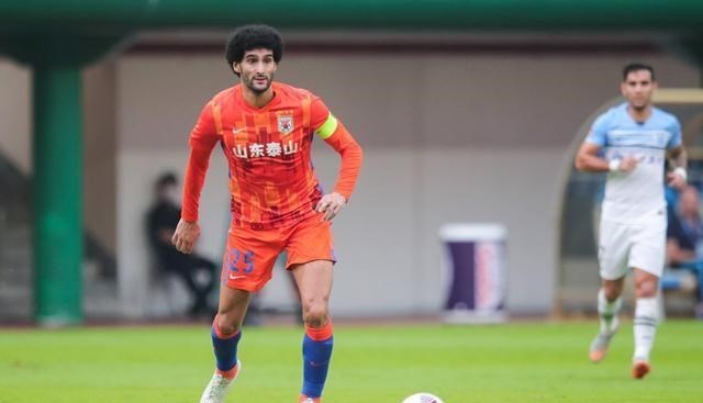 月落等风來|费莱尼打进第9球,贾德松带伤上阵获中超首球,山东泰山2-0广州城