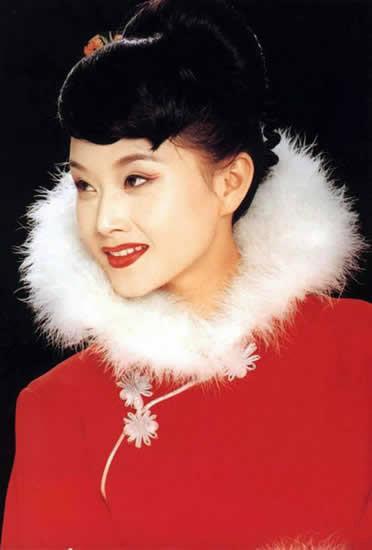 春晚|连登24年春晚的宋祖英，从“春晚钉子户”到销声匿迹，她去哪了？