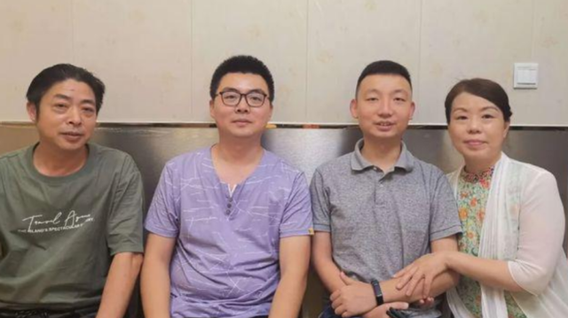 姚策|姚爸领导做客直播间，称曾参加过姚策婚礼，直言姚爸婚前不会做饭