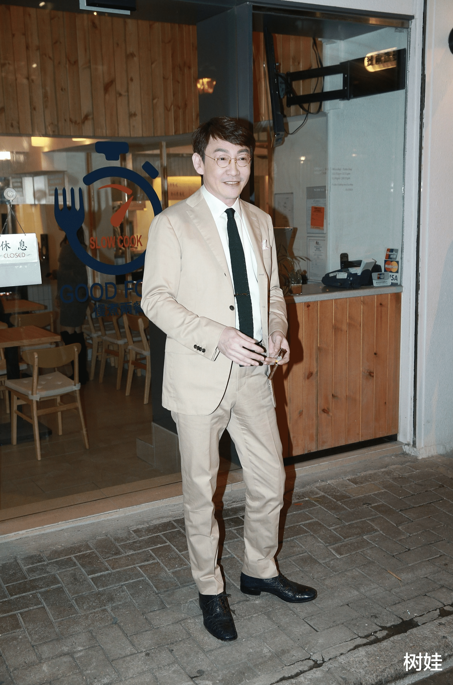 林文龙|吴启明设宴款待林文龙夫妇，亲自下厨秀厨艺，已转做厨师收入可观