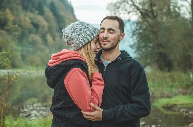 情感焱焱|判断女人是否喜欢你，约她一次，就知道答案了