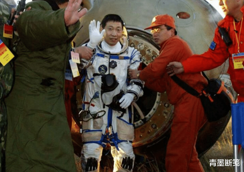 杨利伟 中国航天第一人杨利伟:重返地球十七年,为何不再重新上天呢?