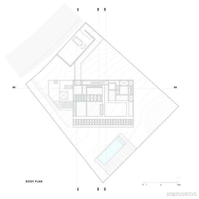 |孤独的海边住宅：矗立在陡峭的山坡上，朝向大海