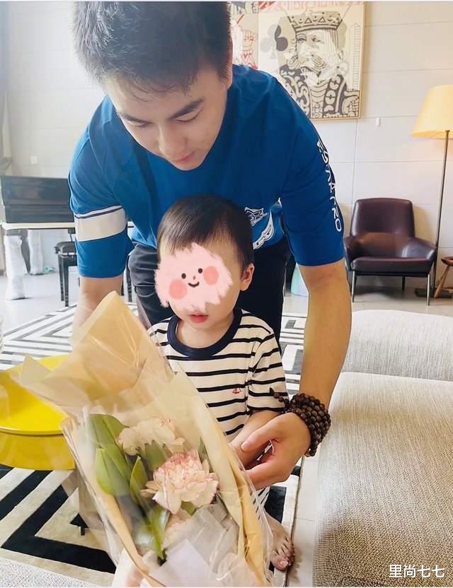 奚梦瑶|奚梦瑶官宣怀二胎！首晒1岁半儿子正脸，3月红毯秀身形臃肿孕味浓