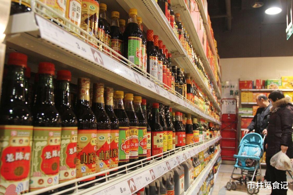 内行人买醋，只看瓶身上的4个指标，牢记“3不买”，避开勾兑醋