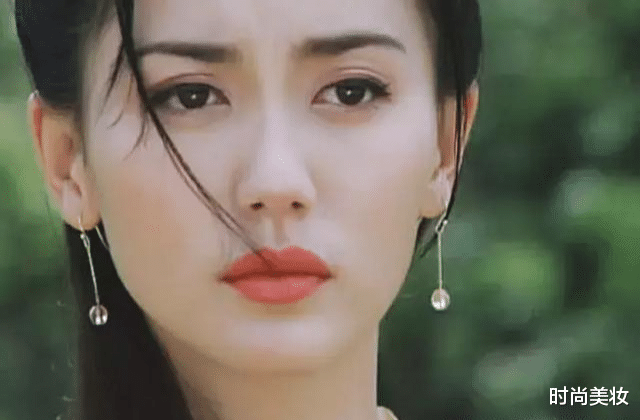 时尚美妆|47岁“牡丹仙子”郭妃丽近照曝光！皮肤好得像20年前，保养有方法