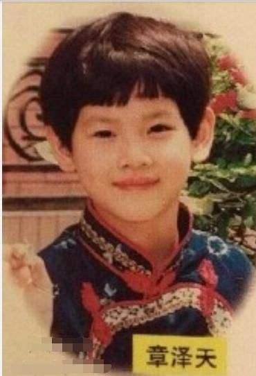 章泽天|章泽天带孩子爬山首晒5岁女儿正面照,网友指小女孩五官像刘强东