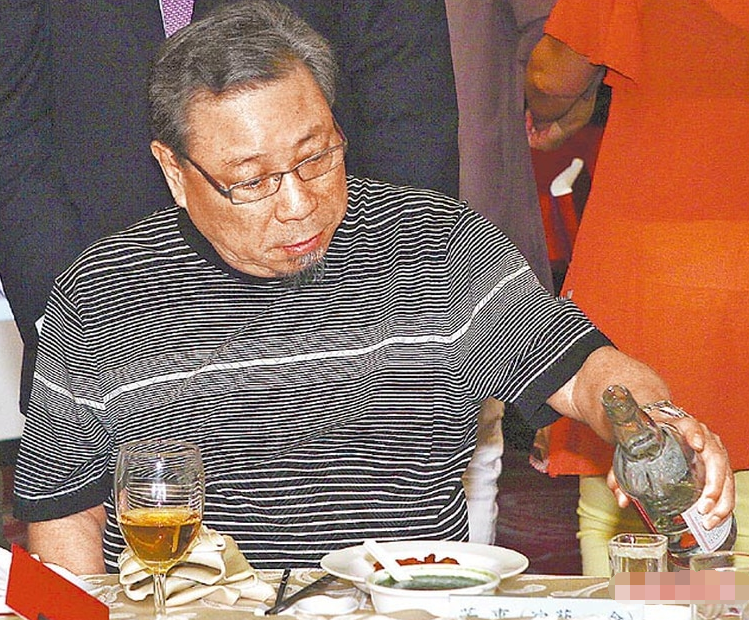 陈松勇|陈松勇入院47天不插管不抢救去世，灵堂设于家中，由弟弟简单操办