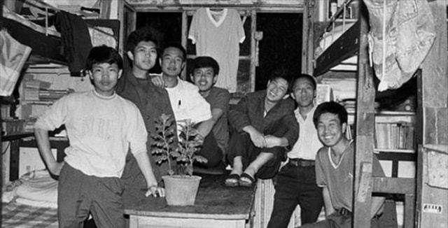 网吧|大学生因沉迷游戏离家10年，找到时已奄奄一息，遗言：账号不能卖