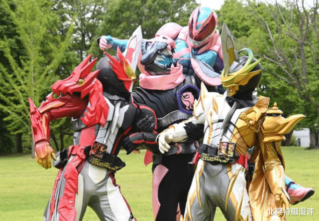 假面骑士圣刃|假面骑士圣刃特别篇公开，新骑士利维斯登场，被飞羽真误认成怪人