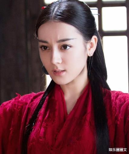 龚俊|迪丽热巴新剧热播中，造型拉垮遭吐槽，被女二赵露思艳压