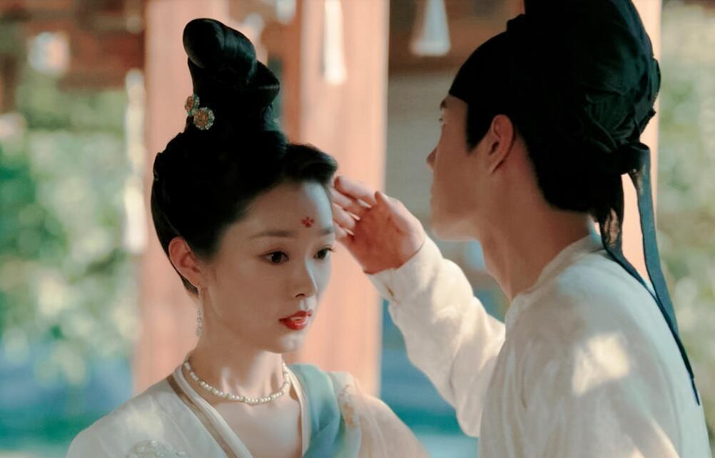 风起洛阳|风起洛阳：马伯庸失手了？塑造了这么一个傻白甜的“舔狗”女二