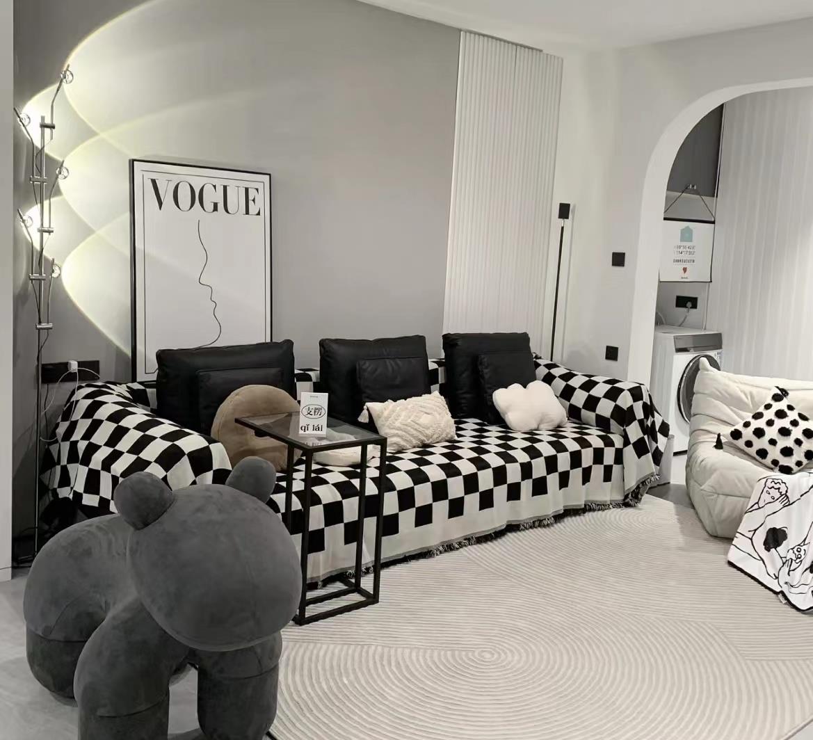 女主123㎡新居坚持“家徒四壁”风，该有的东西都有，干净又舒适