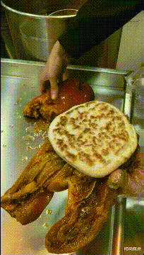 时尚炫点 女朋友一直给我喝这个,瓶身上啥标识也没有,这是什么东西啊各位?