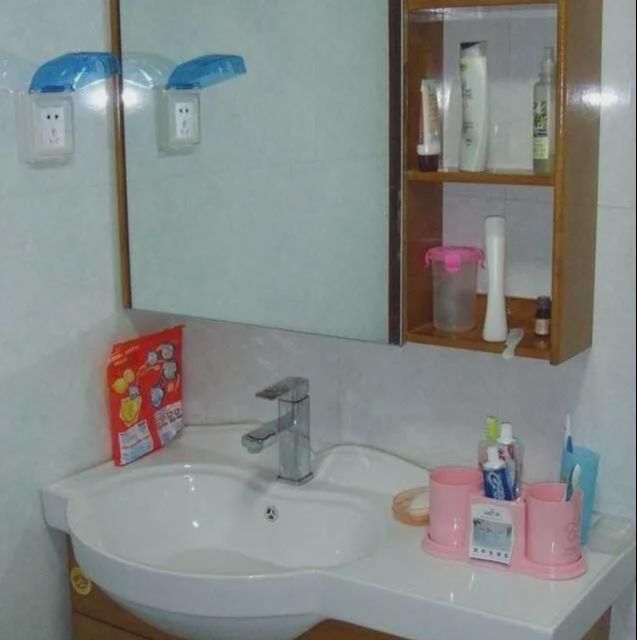 新家入住第一天请亲戚来吃饭,都说10万能装成这样,我赚死了!