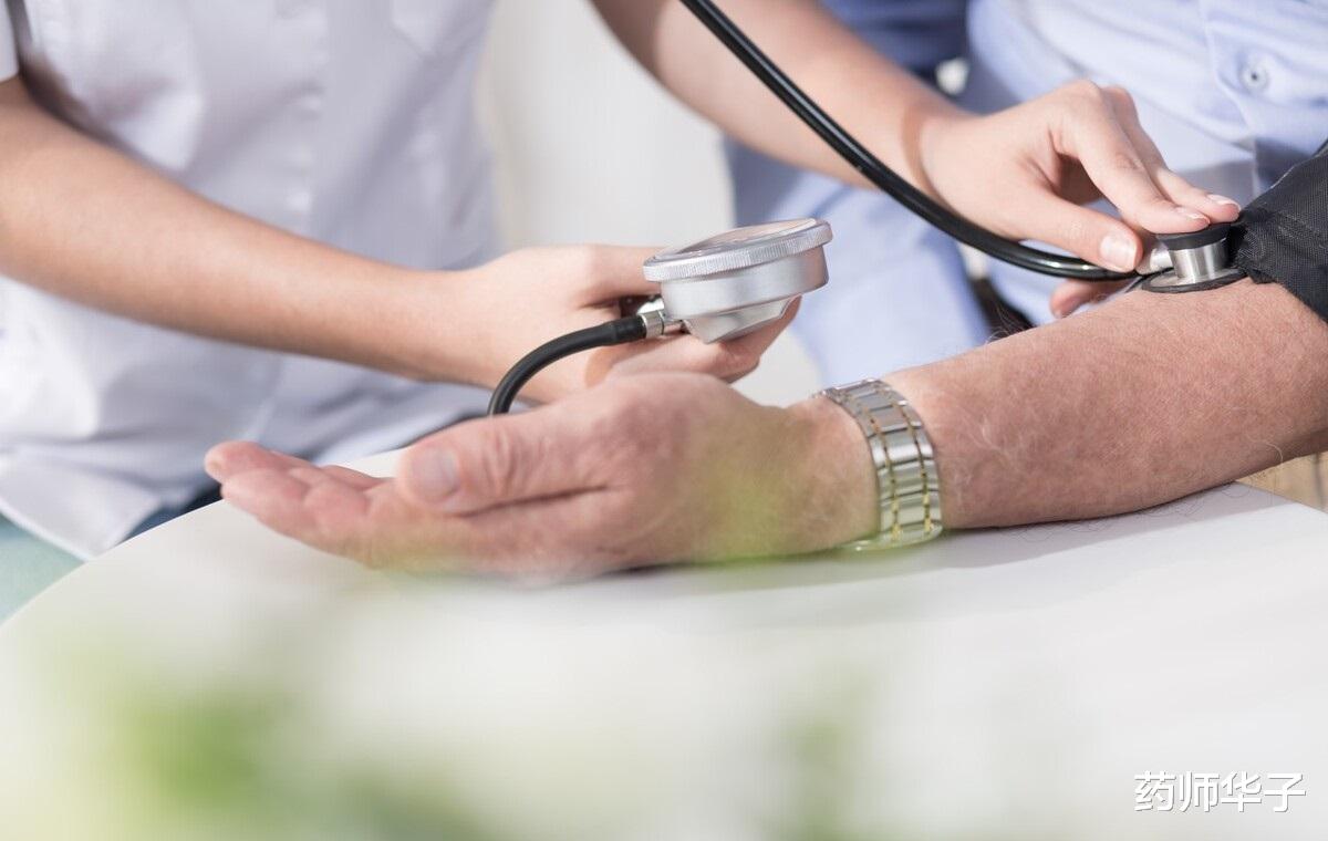 药师华子|有高血压的人在伏天要注意啥？为什么天热时，有的人血压会升高？