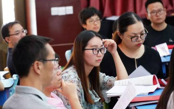 政审|考生公务员政审“被刷掉”，得知真相伤心欲绝，政审原来还查这些