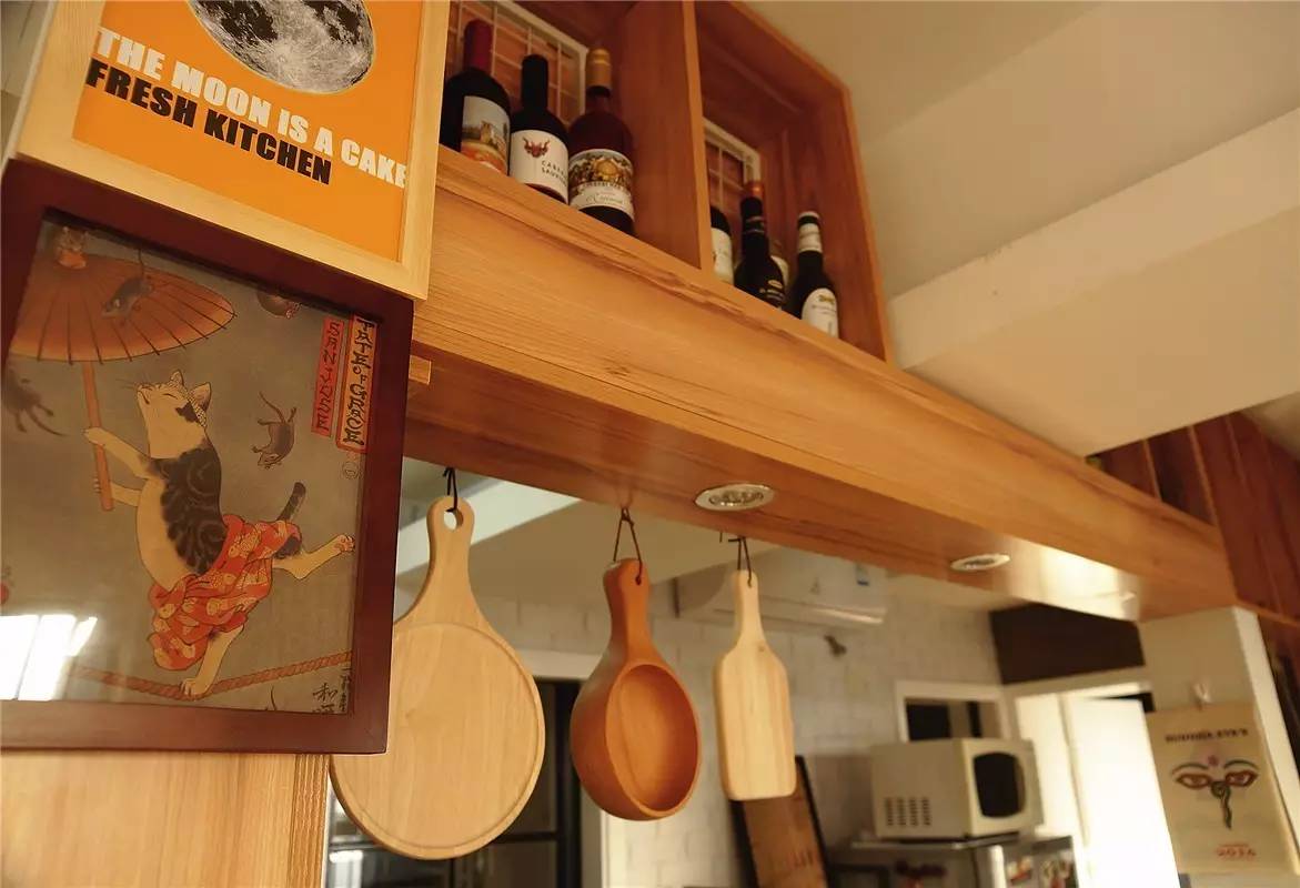 设计师改造35㎡超小户型，瞬间变成日式拉面馆，网友：好想吃一顿