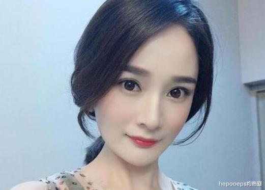 杨幂|她花6年时间整容成杨幂，不能说毫不相似只能说一模一样