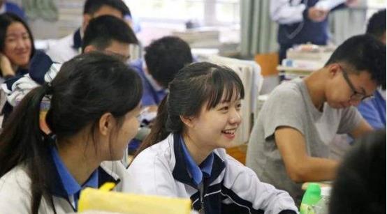 学渣|一位落榜生的含泪自述：从学霸变成学渣，我只用了不到一年的时间