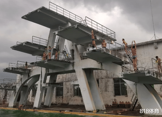 4s店 农家女全红婵14岁夺金! 母亲车祸掏空全家, 为救母亲4年速成奥运冠军