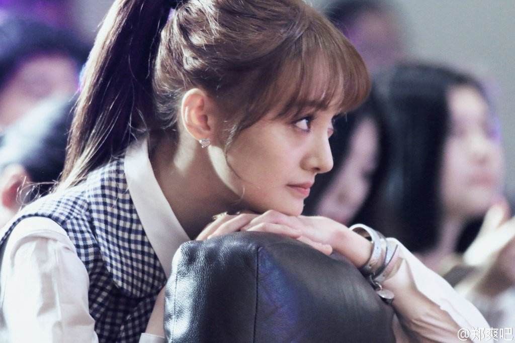 郑爽|最新消息刚刚，郑爽她妈被郑爽告了？