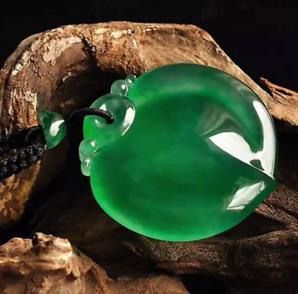 翡翠|想要翡翠越戴越亮，4个小妙招学起来，让你的翡翠又绿又亮