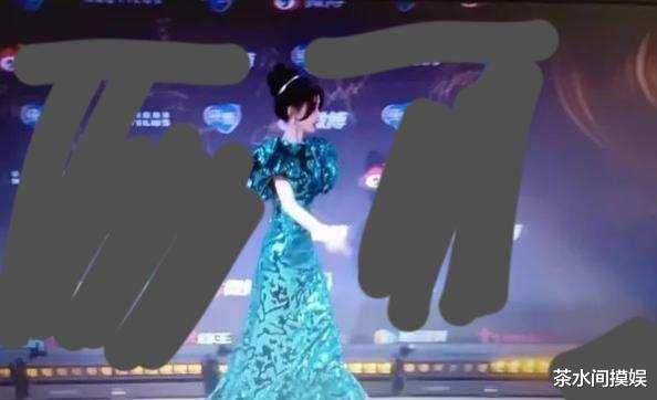 易烊千玺|这些年，明星在红毯上的“黑历史”造型，奇葩到让人看不懂