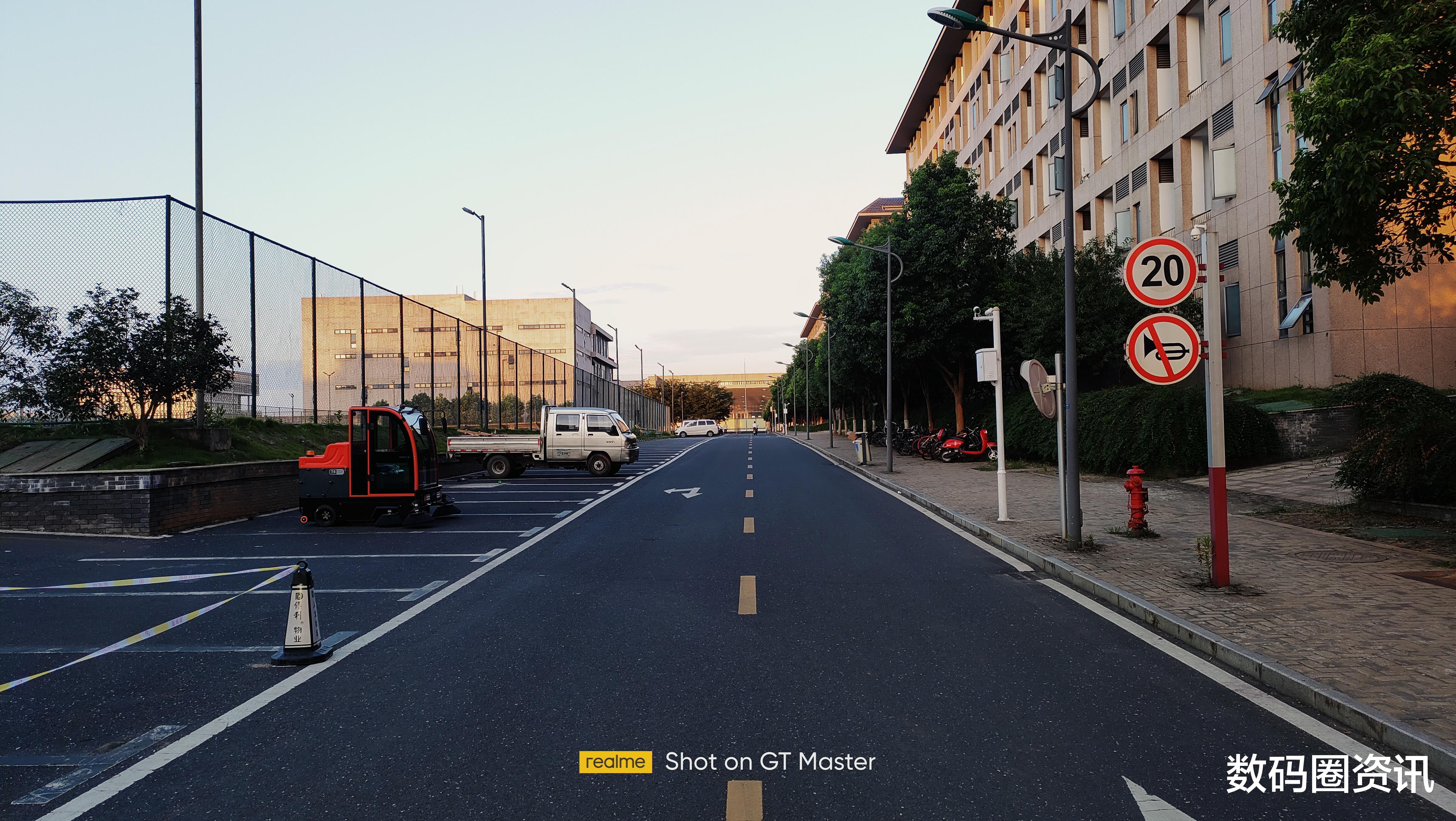 防爆胎 【圈评测】realme GT大师版！这届年轻人要的是质价比