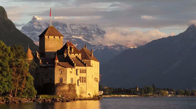 加密货币|国土仅重庆50%，人均GDP却超8万美元，拥有14家世界500强，凭什么