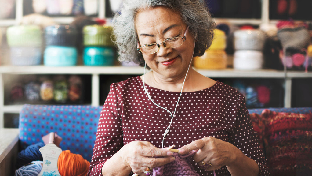 02小倔强|55岁阿姨频繁出轨，她说：趁现在还年轻，以后老了想出轨都难