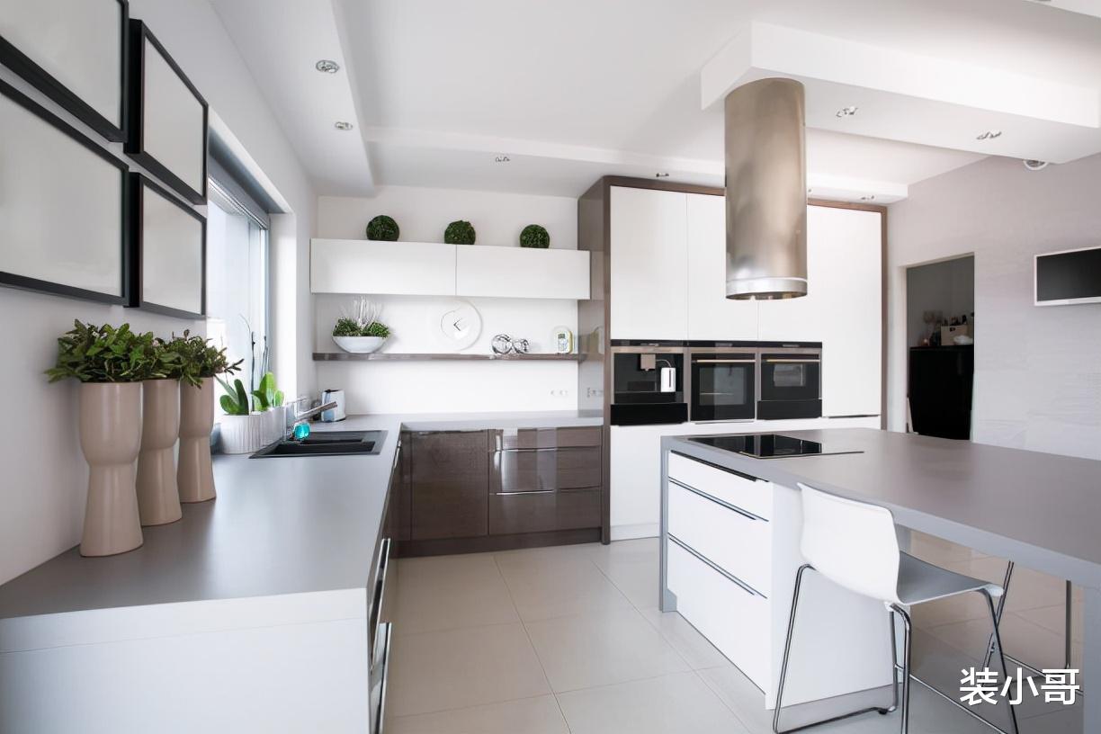 在新家第一次做饭后，就发现了厨房的“毛病”，好想拆掉重装