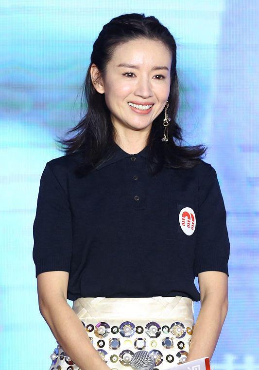 BiuVogue|董洁真的好懂成熟美，气质高级还稳重，无修图看着也挺嫩的